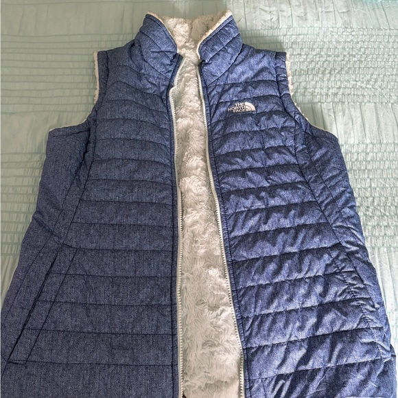 The North Face Blue Puffer Vest - Picture 4 of 4